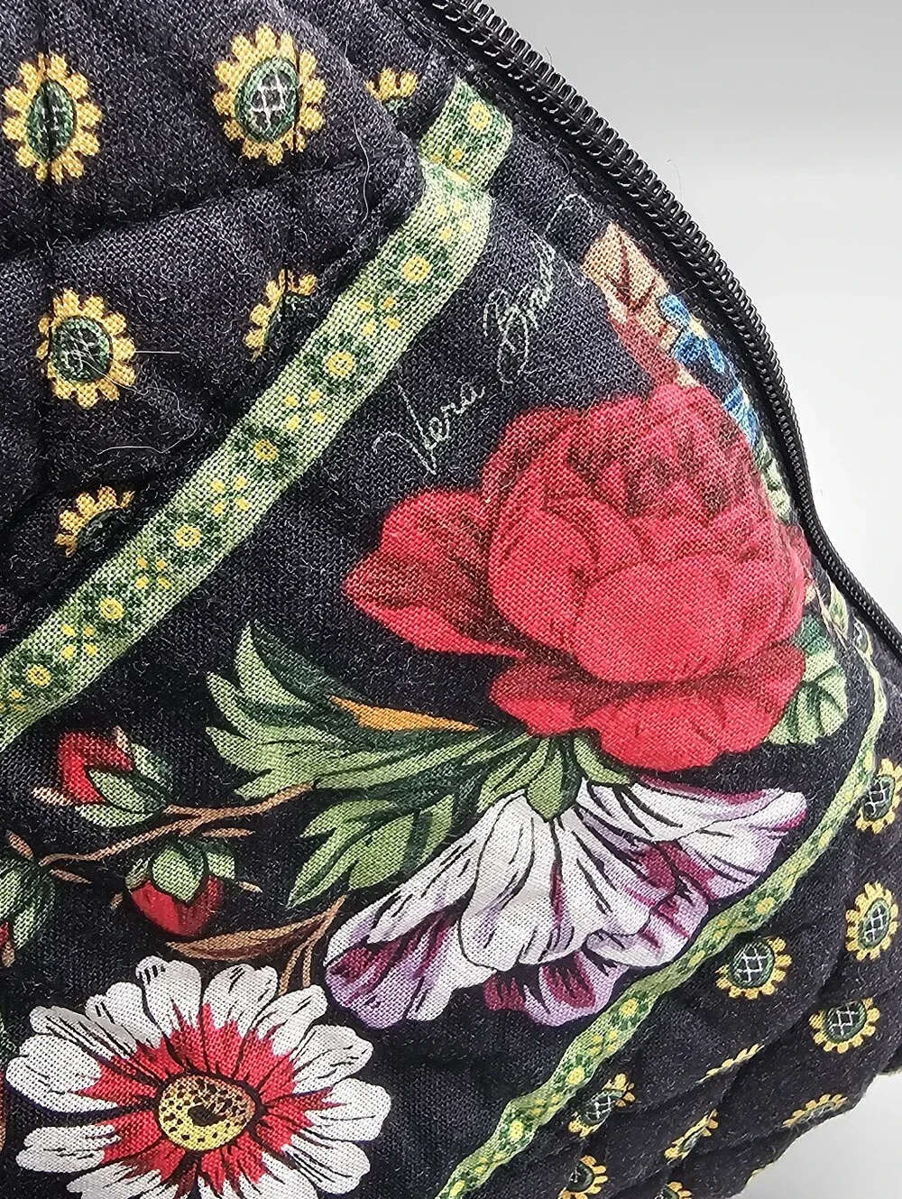 Retired Vera Bradley Vibrant Black Little Betsy Sunflower Floral Cosmetic Bag
